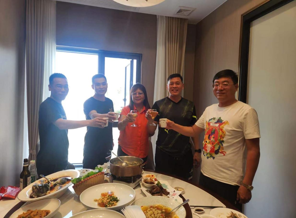 Jiangyin Huada surađuje s filipinskim klijentima kako bi razgovarali o projektu PE namotaja za poljoprivredna gospodarstva